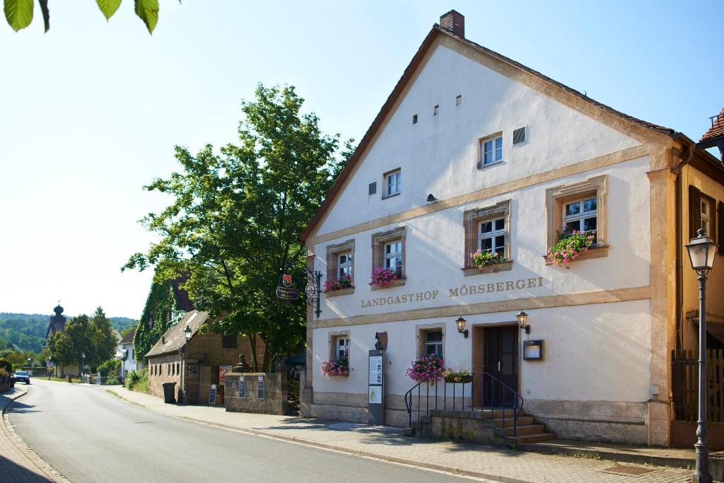 Landgasthof Moersbergei Bubenreuth Exterior photo